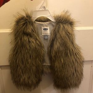 Little Girls Furry vest! Excellent condition!
